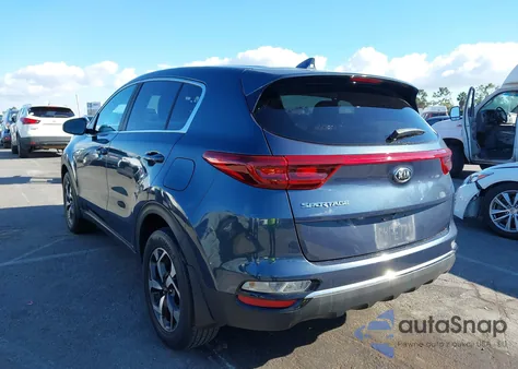 2021 Kia Sportage Lx z USA, uszkodzony, nr VIN KNDPMCACXM7942535